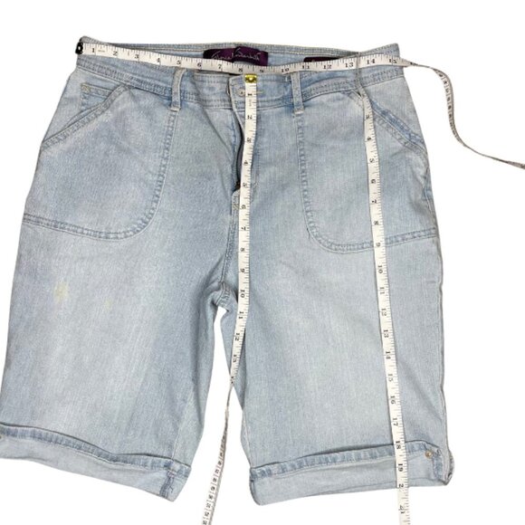 Gloria Vanderbilt Cotton Bermuda Cuffed Shorts with Removeable Belt Sz 8 Modest - Picture 5 of 9